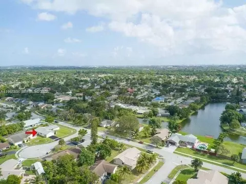 5505 SW 9th St, Margate, FL 33068