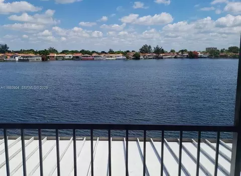 2531 W 60th Pl #101, Hialeah, FL 33016