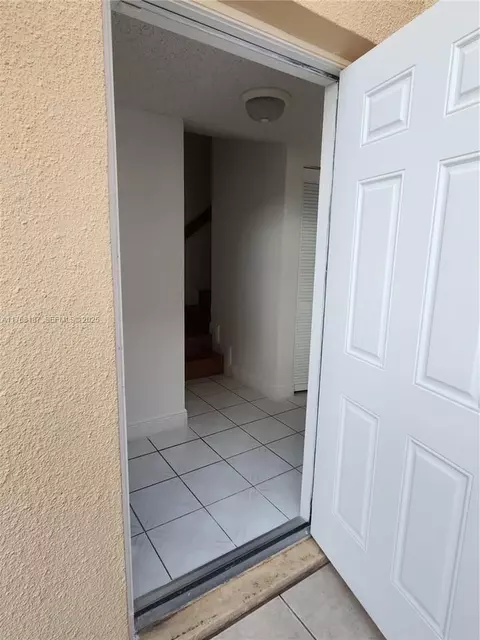 7026 NW 169th St #7026, Hialeah, FL 33015
