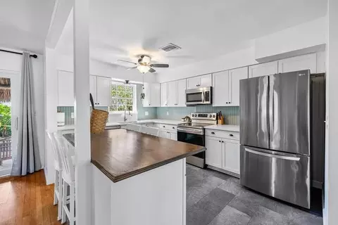 381 Zenith Ln, North Palm Beach, FL 33408