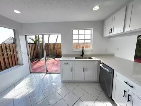 11367 SW 161st Pl, Miami, FL 33196