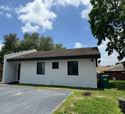5402 SW 138th Ave #5402, Kendale Lakes, FL 33175
