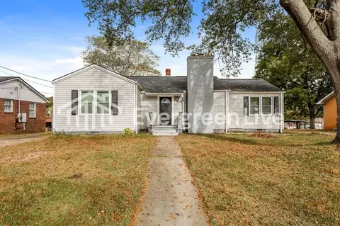 107 Crest Ct, Easley, SC 29640
