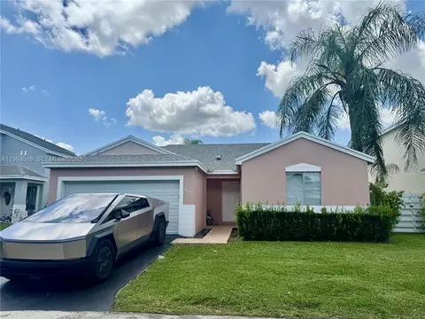 14570 SW 145th Pl #14570, Country Walk, FL 33186