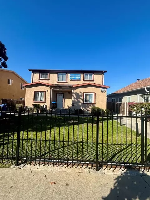 1011 56th St, Los Angeles, CA 90011