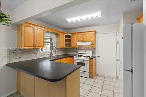9364 SW 184th Ter, Cutler Bay, FL 33157
