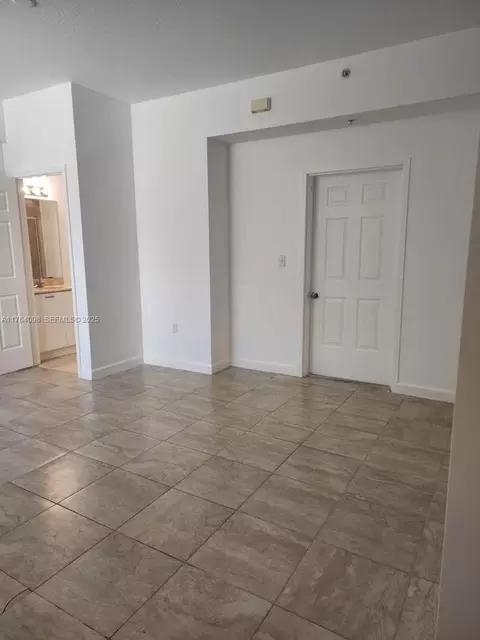 2138 Van Buren St #604, Hollywood, FL 33020