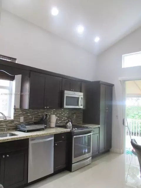 16835 SW 49th Ct, Miramar, FL 33027