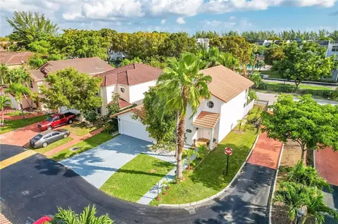 8909 SW 108th St, Miami, FL 33176