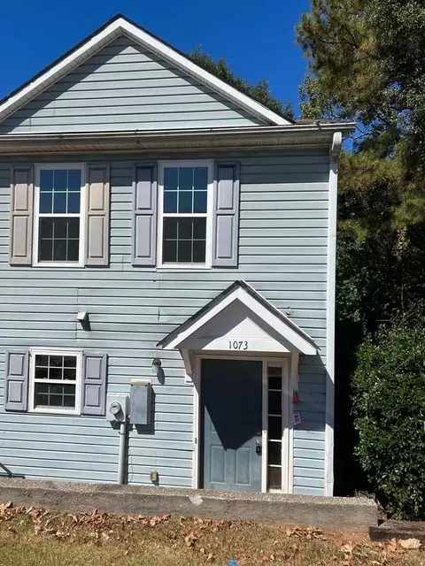 1073 Thornwoode Ln, Stone Mountain, GA 30083