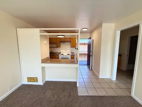 348 4th Ave #17, North Fair Oaks, CA 94063