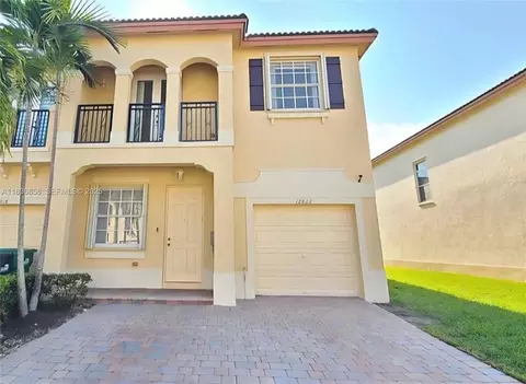 12822 SW 135th St #12822, Three Lakes, FL 33186