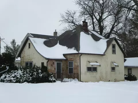 2304 Lafayette St, Waterloo, IA 50703