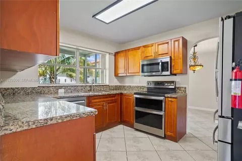 19257 NW 13th St, Pembroke Pines, FL 33029