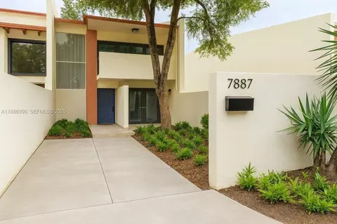 7887 SW 105th Pl, Miami, FL 33173