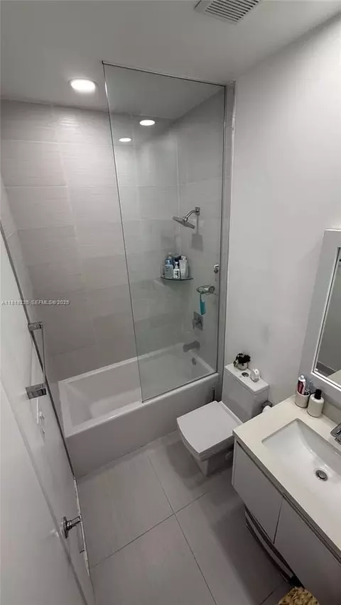 6415 NW 102nd Path #211, Doral, FL 33178