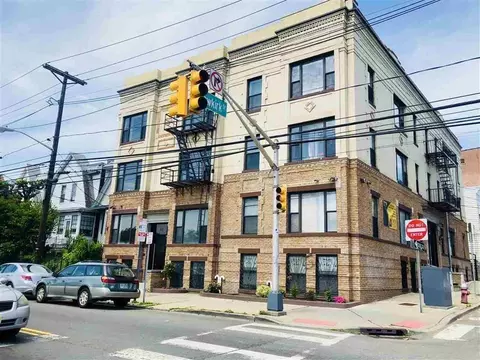 163 Baldwin Ave # 8, Jersey City, NJ 07306