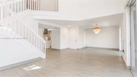 909 Garnet Cir, Weston, FL 33326