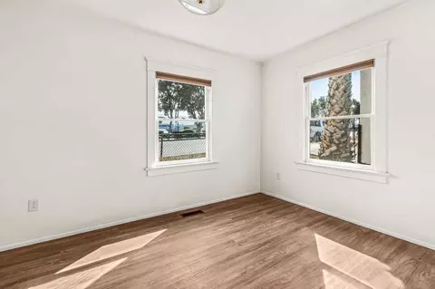 915 Civic Center Dr, Oceanside, CA 92054 photo 17