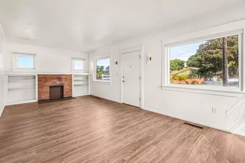 915 Civic Center Dr, Oceanside, CA 92054 photo 7