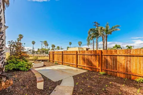 915 Civic Center Dr, Oceanside, CA 92054 photo 23