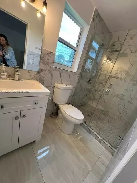 2015 N 32nd Ave, Hollywood, FL 33021