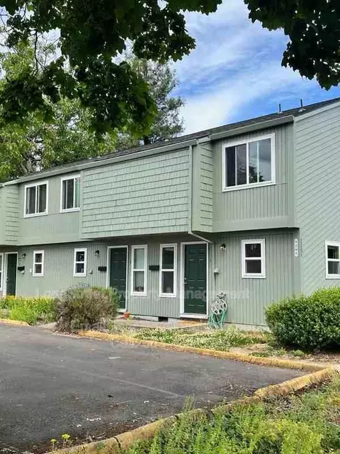3201 SE Wake St #1, Milwaukie, OR 97222