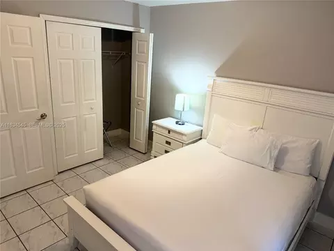 13108 NW 10th Ln, Miami, FL 33182