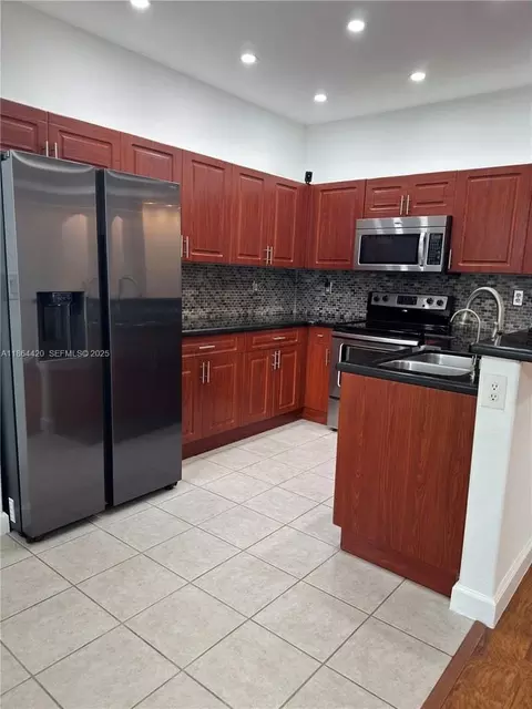 7862 NW 109th Path, Doral, FL 33178