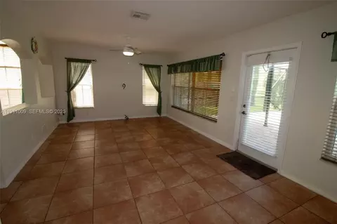 5552 NW 125th Ter, Coral Springs, FL 33076