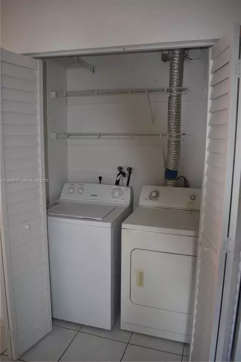 49 NW 35th St, Miami, FL 33127