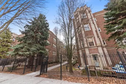 2307 E 70th Pl #214, Chicago, IL 60649