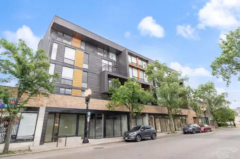 4513 N Clark St #203, Chicago, IL 60640