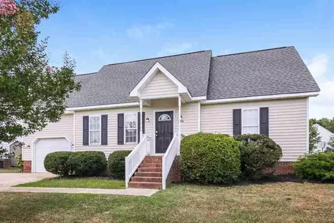 204 Hunter Way, Clayton, NC 27520