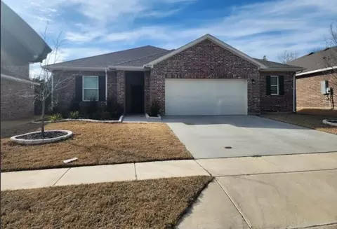 2421 Frio River Rd, Glenn Heights, TX 75154