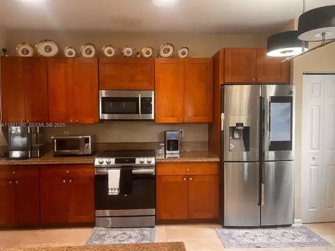 7480 NW 114th Path #7480, Medley, FL 33178