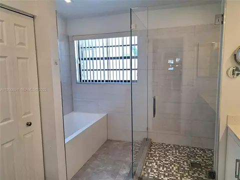 3535 Magellan Cir #525, Aventura, FL 33180