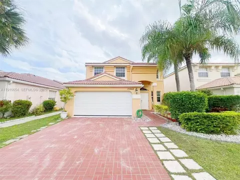 15868 NW 4th St #15868, Pembroke Pines, FL 33028