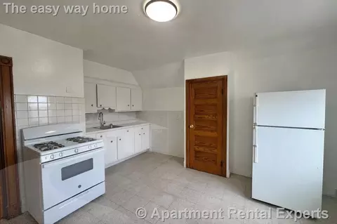 145 Lowell St #3, Somerville, MA 02143