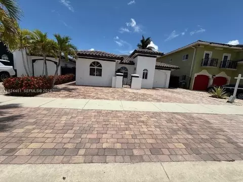 15564 SW 12th Ln, Miami, FL 33194