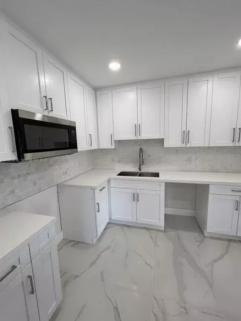 31 SW 67th Ct #1, Miami, FL 33144