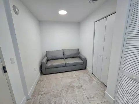 190 SW 8th St #1514885P, Miami, FL 33130