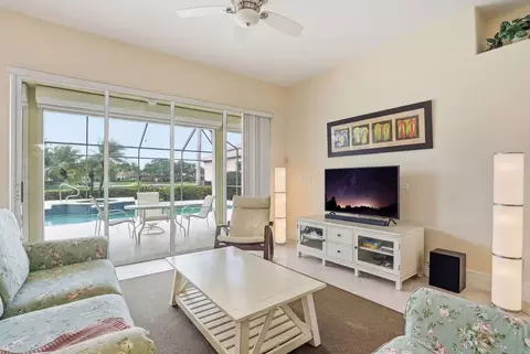 1154 Augusta Falls Way #1520030P, Vineyards, FL 34119