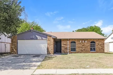 1522 Independence Trl, Grand Prairie, TX 75052