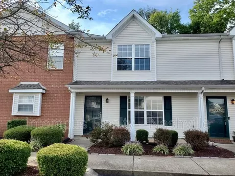 325 Shoshone Pl, Murfreesboro, TN 37128