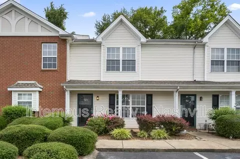 325 Shoshone Pl, Murfreesboro, TN 37128