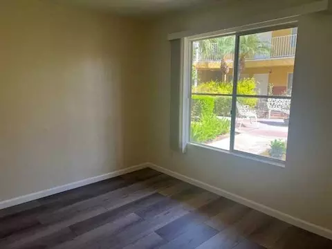 212 S Orange Ave #104, Brea, CA 92821