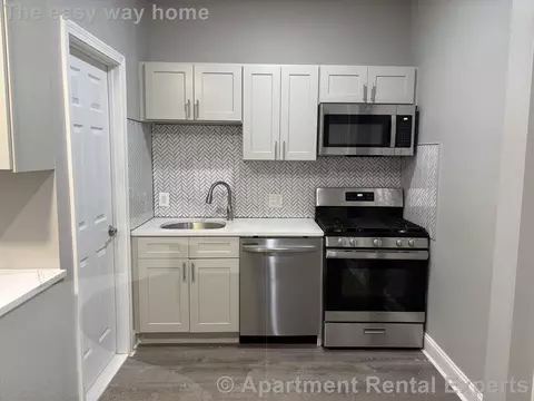 150 5th St #1, Cambridge, MA 02141