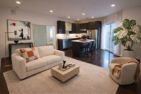 1119 Poinsettia Dr #A4, West Hollywood, CA 90046