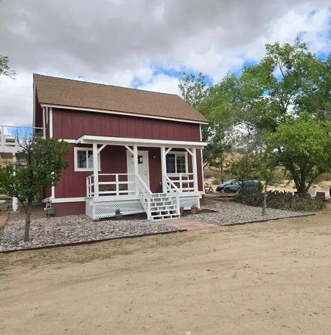 10 Kemper Campbell Ranch St, Victorville, CA 92395